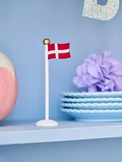 Dannebrogsflag af træ